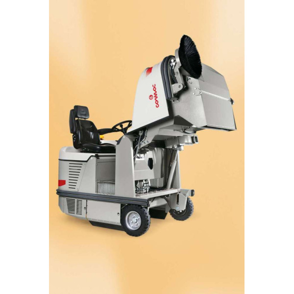 Подметальная машина с сиденьем для оператора Comac CS 100 D